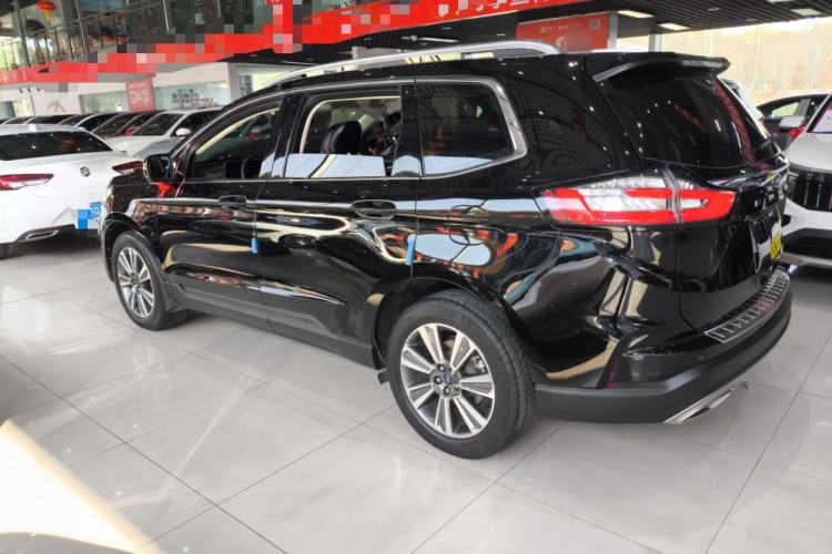 Used Ford Edge 2021 PLUS EcoBoost 245 Two-Wheel-Drive Platinum Edition 5 Seats
