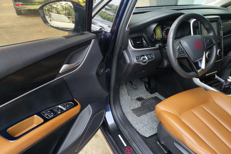 Used BYD Song MAX 2018 1.5T Manual Smart Connect Luxury 6-Seater
