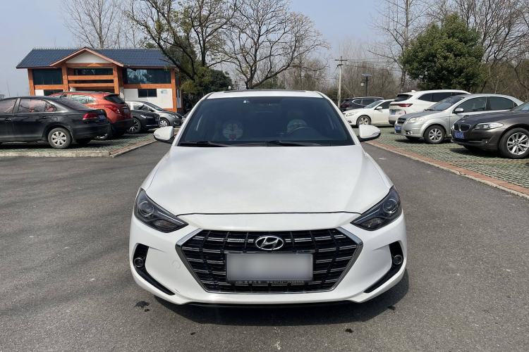Used Hyundai Elantra 2019 1.4T Dual-Clutch Xuan Dong · Dynamic Model
