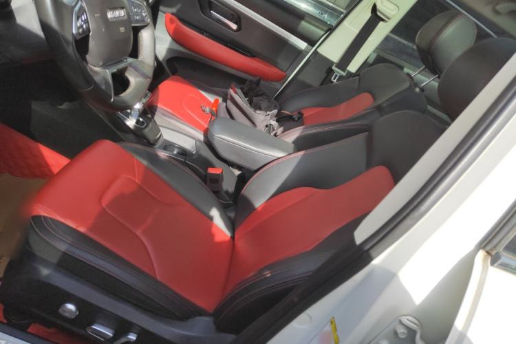 Used Haval H2s 2017 Red-Label 1.5T Dual-Clutch Luxury Model
