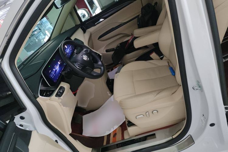 Used Buick GL8 2023 ES Lu Zun Deluxe Model
