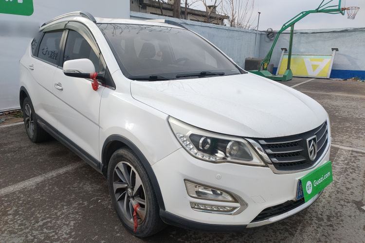Used Baojun 560 2015 1.8L Manual Luxury Model
