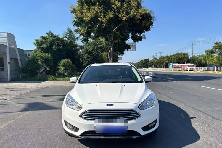 Used Ford Focus 2018 Sedan Classic 1.6L Automatic Trendy SmartDrive Edition
