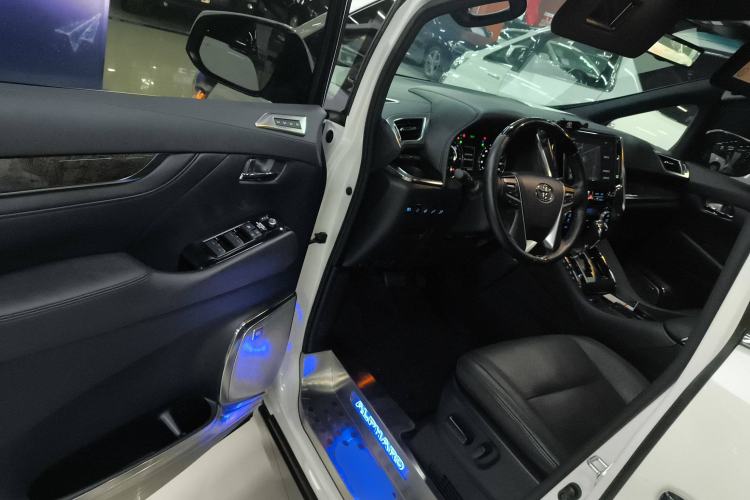 Used Toyota Alphard 2021 Dual-Engine 2.5L Prestige Edition
