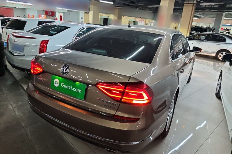 Used Volkswagen Passat 2016 330TSI DSG Luxury Edition
