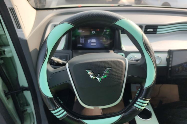 Used Wuling Hongguang MINIEV 2021 Macaron Premium Model – Lithium-NMC
