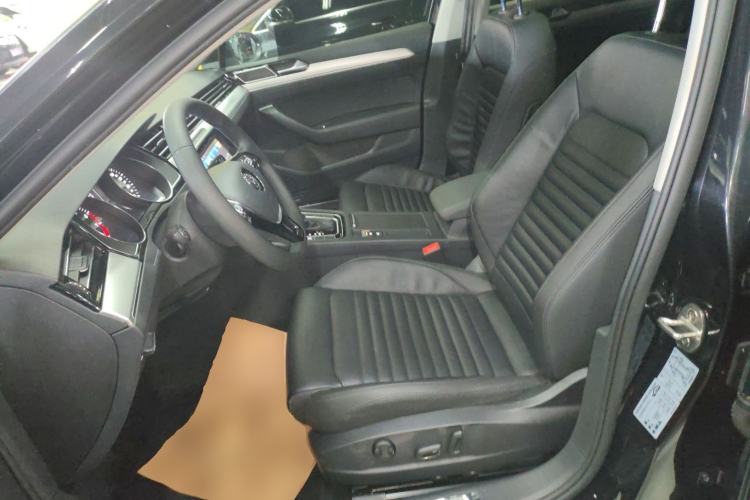 Used Volkswagen Magotan 2019 330TSI DSG Leading Model China VI Standard
