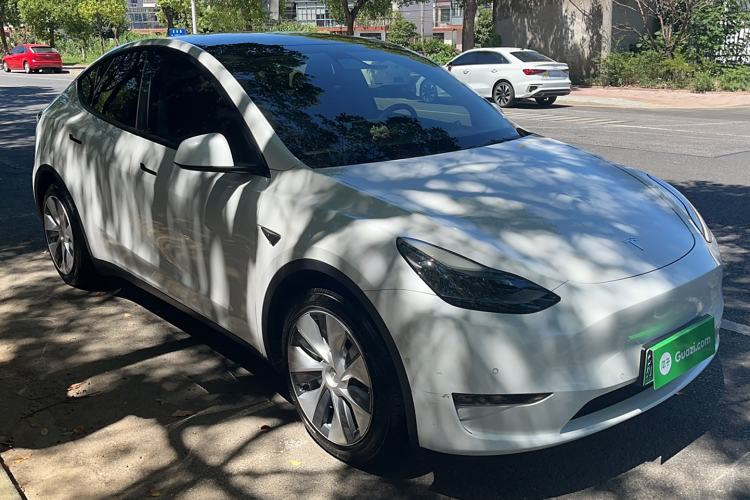 Used Tesla Model Y 2021 Long-Range All-Wheel-Drive Version
