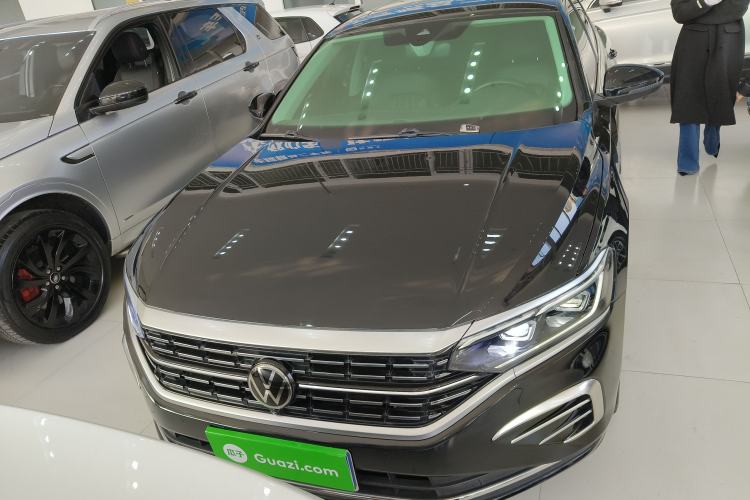 Used Volkswagen Passat 2023 Facelift 330TSI Luxury Edition