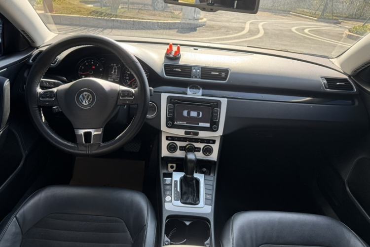 Used Volkswagen Magotan 2016 1.8TSI Luxury Comfort Model
