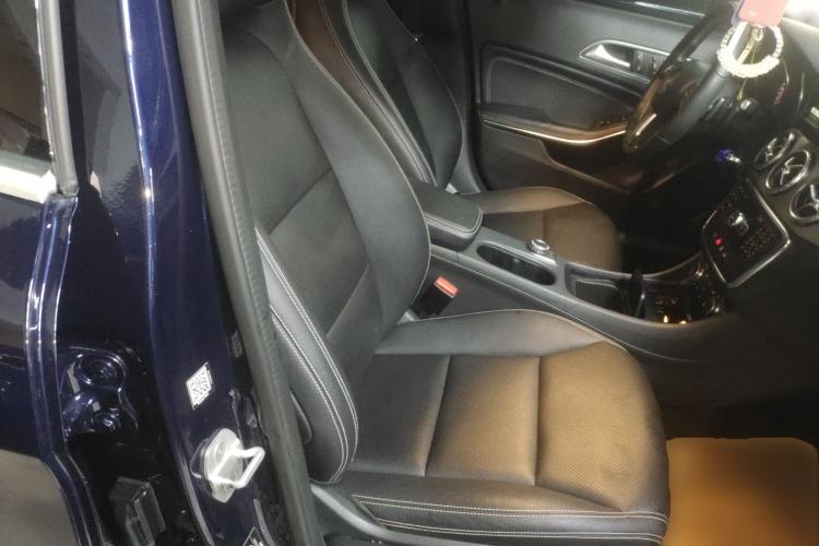 Used Mercedes-Benz GLA 2015 GLA 200 Fashion Model