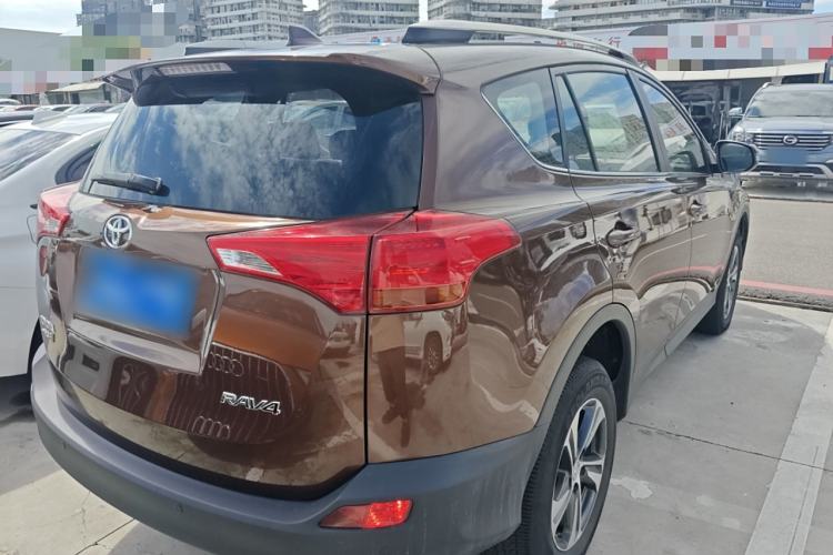 Used Toyota RAV4 2015 2.0L CVT Two-Wheel Drive Fashion Edition
