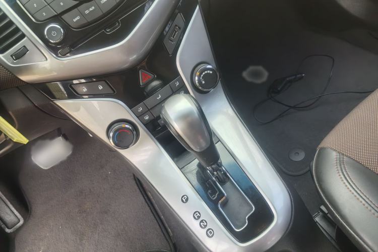 Used Chevrolet Cruze 2013 Hatchback 1.6L Automatic Luxury Model
