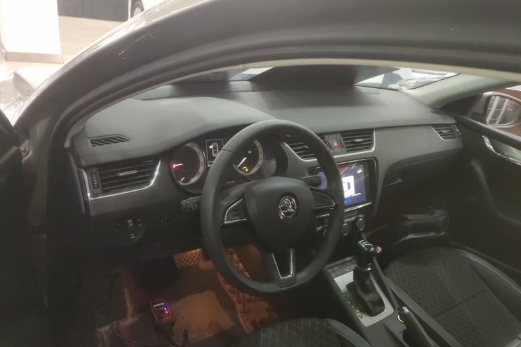 Used Skoda Octavia 2019 1.5L Automatic Smart Drive Luxury Edition China VI Standard