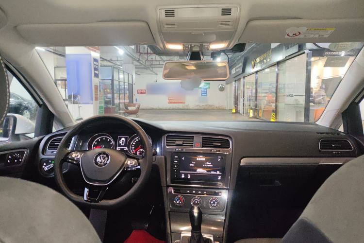 Used Volkswagen Golf 2019 280TSI DSG Comfort Version China VI Standard
