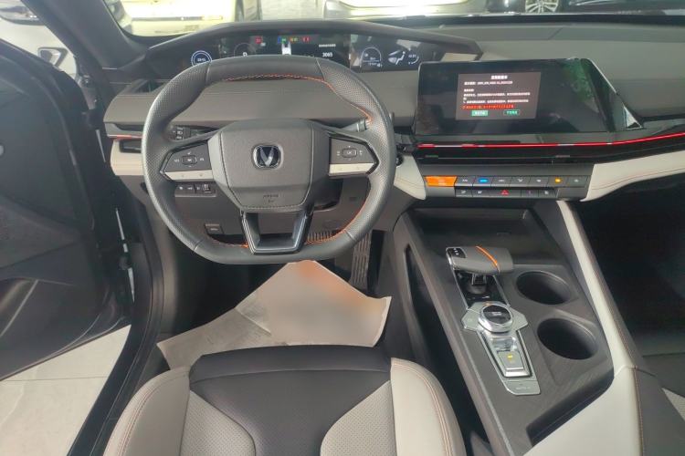 Used Changan UNI-V iDD 2024 Blue Whale Smart Electric iDD 136km Luxury Model