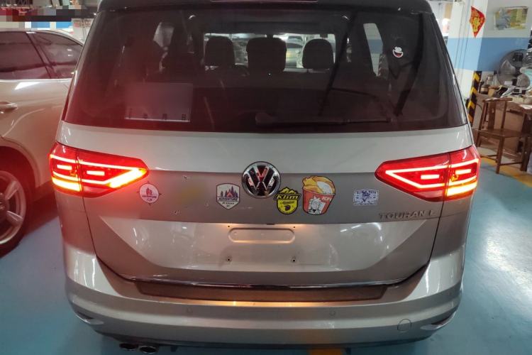 Used Volkswagen Touran 2018 Volkswagen Touran L 330TSI DSG Luxury Edition