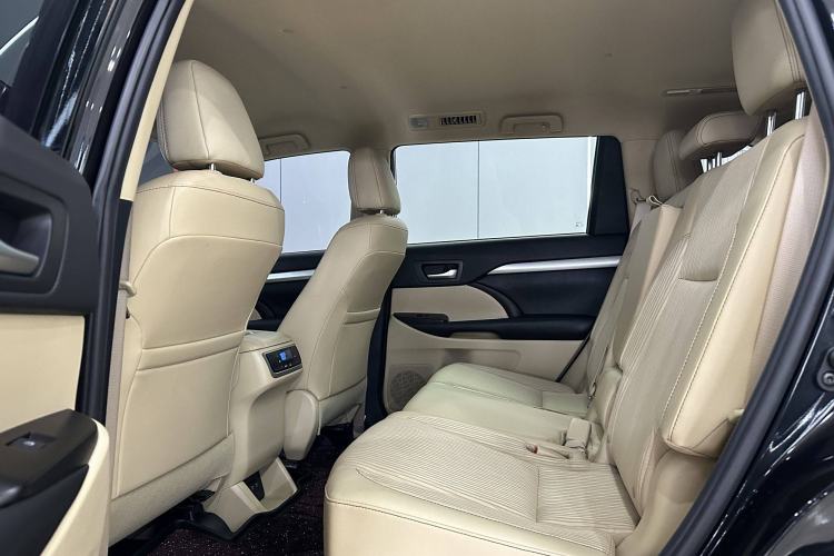 Used Toyota Highlander 2021 2.0T Four-Wheel Drive Elite Edition 7-Seater
