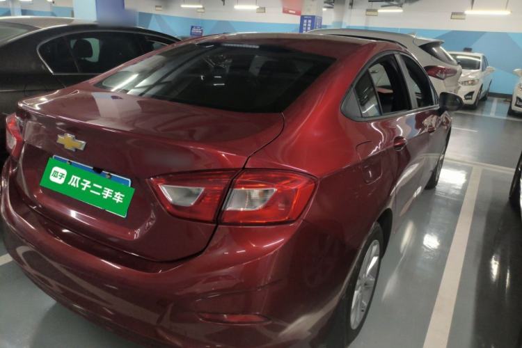 Used Chevrolet Cruze 2017 1.5L Automatic Pioneer Sunroof Edition
