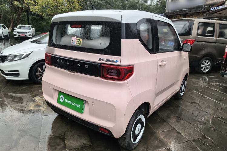 Used Wuling Hongguang MINIEV 2021 Macaron Sandwich Model 120 km Lithium Iron Phosphate