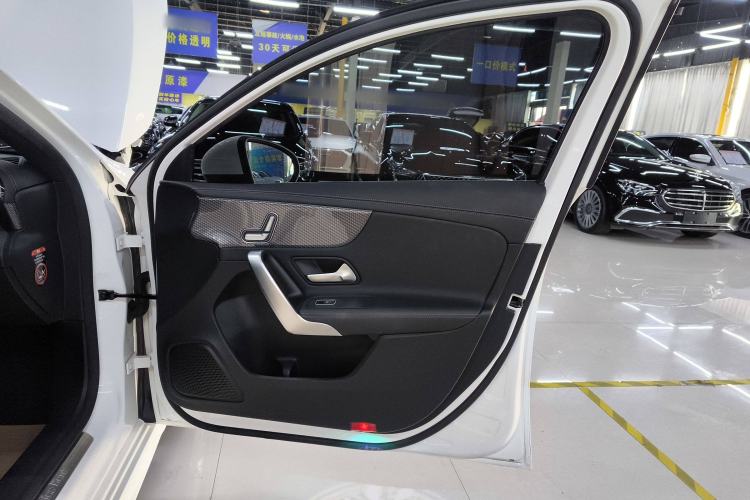 Used Mercedes-Benz A-Class 2021 A 200 L Sport Sedan Fashion Model
