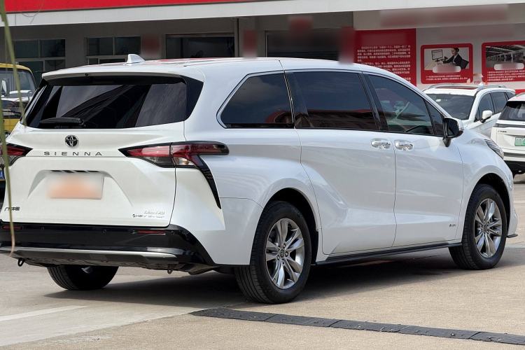 Used Toyota Sienna 2024 2.5L Hybrid Four-Wheel Drive Prestige Edition
