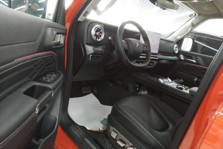 Used Tank 300 2025 2.0T Conqueror