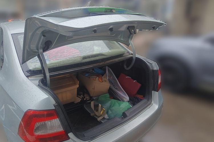 Used Skoda Rapid 2013 1.6L Manual Smart Selection Model
