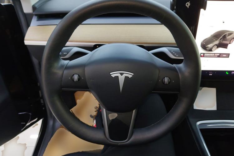 Used Tesla Model Y 2022 Rear-Wheel-Drive Version
