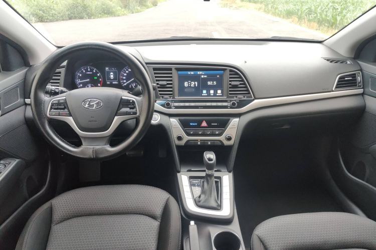 Used Hyundai Elantra 2016 1.6L Automatic ZhiXuan – Elite Version
