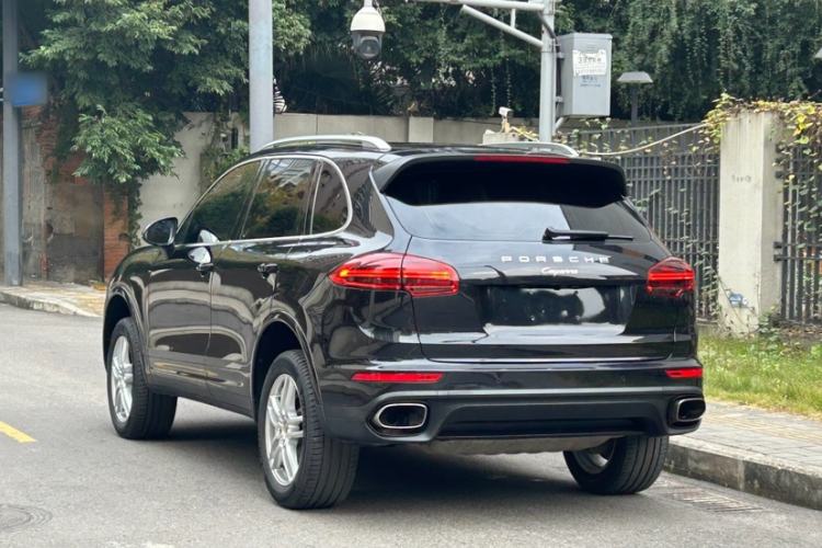 Used Porsche Cayenne 2016 Cayenne Platinum Edition 3.0T
