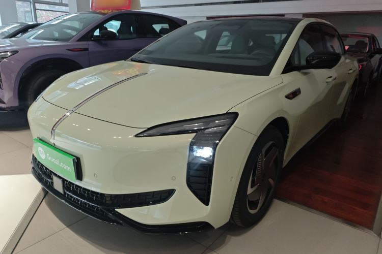 Used Hongqi EH7 2025 690 Smart Selection Edition