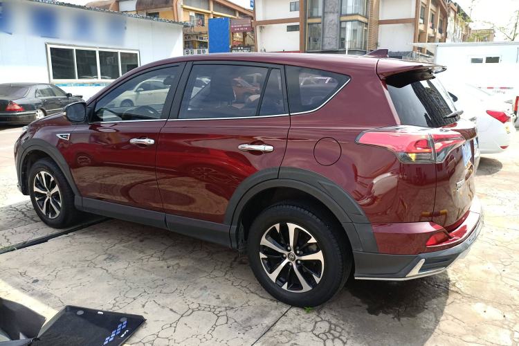 Used Toyota RAV4 2018 2.0L CVT Two-Wheel Drive Fashion X Edition
