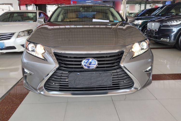 Used Lexus ES 2015 300h Comfort Edition