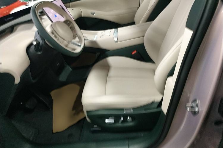 Used  YU7 2025 Ultra-Long Range Rear-Wheel Drive Version