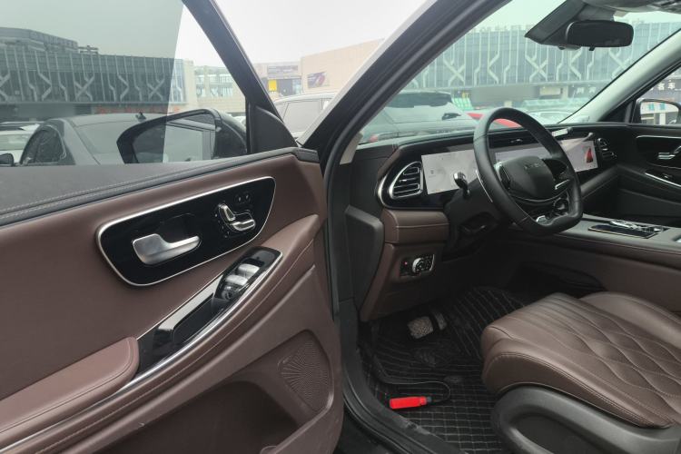 Used  Lanyue 2025 400T Four-Wheel Drive Starry Edition 7-Seater
