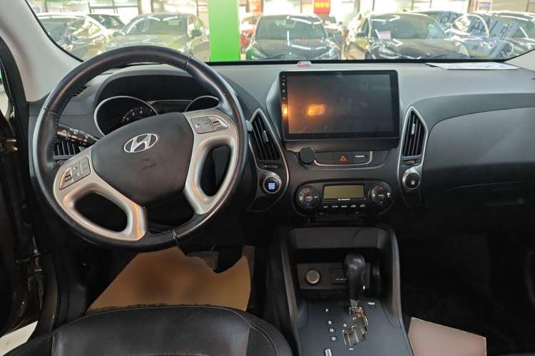 Used Hyundai ix35 2015 2.0L Automatic 2WD Smart Version China V Standard
