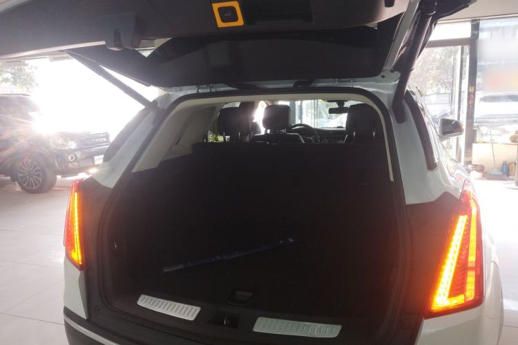 Used Cadillac XT5 2018 25T Luxury Model