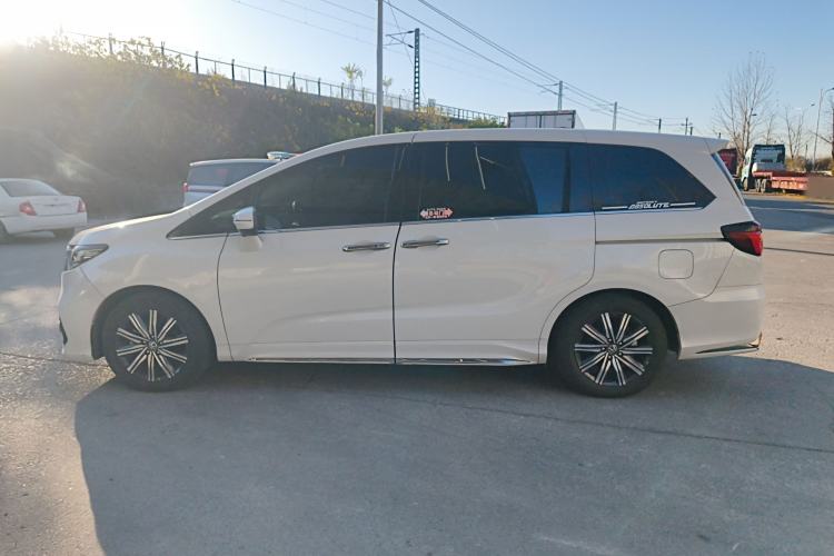 Used Honda Odyssey 2024 2.0L eHEV Sharp & Enjoy Edition
