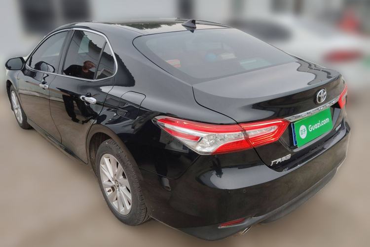 Used Toyota Camry 2021 2.0G Luxury Edition
