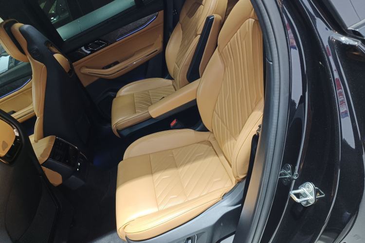 Used Lynk & Co 09 EM-P 2021 2.0T PHEV Halo Six-Seater
