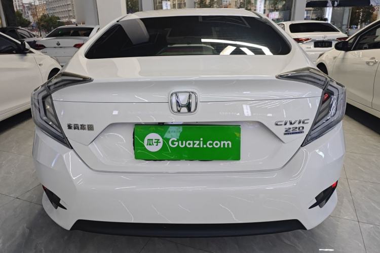 Used Honda Civic 2016 220TURBO CVT Luxury Edition
