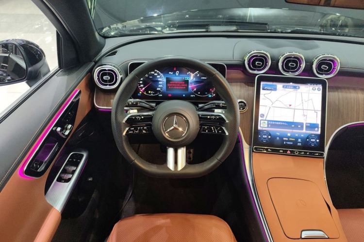 Used Mercedes-Benz GLC 2023 GLC 300 L 4MATIC Dynamic Edition 5-seater
