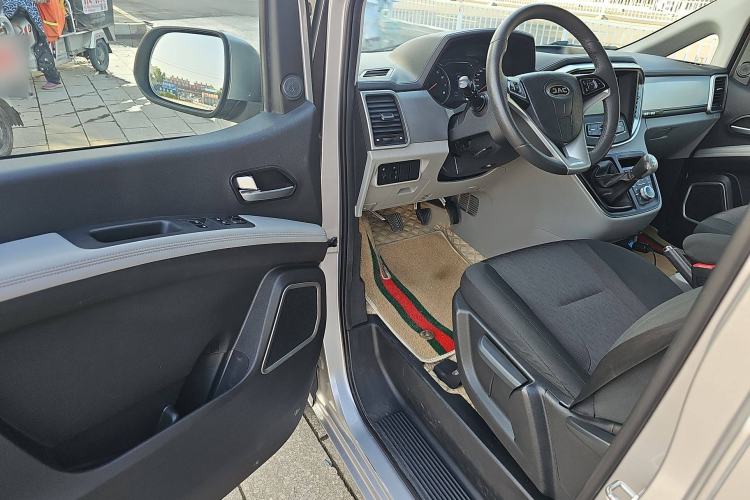 Used  M4 2019 Business Series 2.0L Manual - China VI Standard
