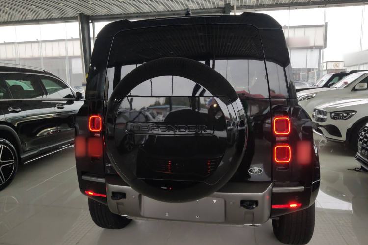 Used Land Rover Defender 2025 110 3.0T P400 – Dynamic HSE