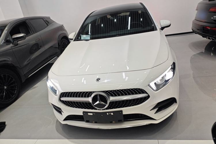 Used Mercedes-Benz A-Class 2021 A 200 L Sport Sedan Fashion Model
