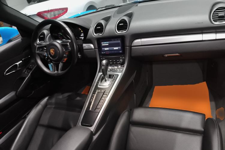 Used Porsche 718 2016 Cayman 2.0T
