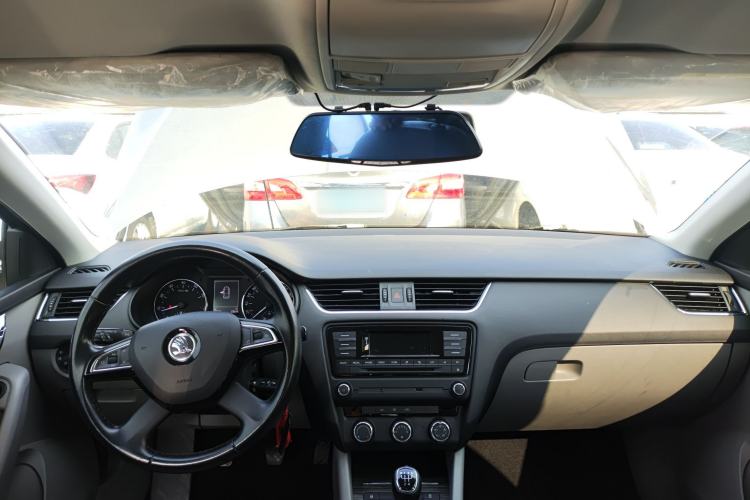 Used Skoda Octavia 2015 1.6L Manual Yijie Edition