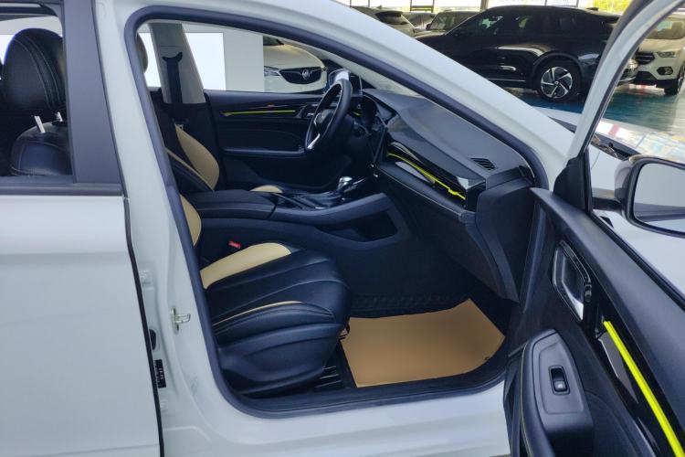 Used Roewe i5 2021 1.5L CVT Platinum Edition