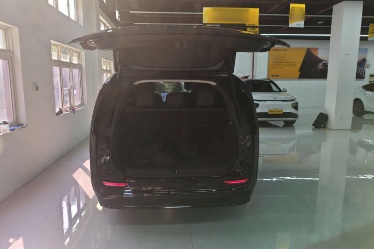 Used Li Auto MEGA 2024 Ultra Model